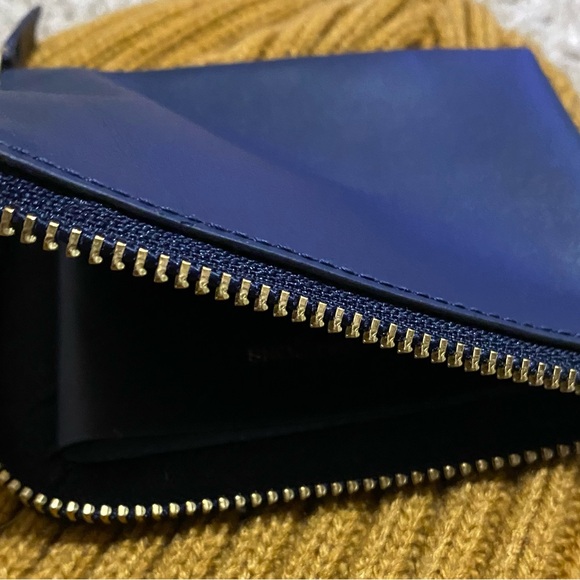 Comme des Garçons Wallet
Comme des Garçons Wallet Zipped Wallet - Picture 8 of 10